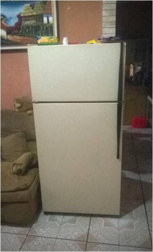 Vendo Refrigeradora Wirhlpool 11 pies color - Imagen 1
