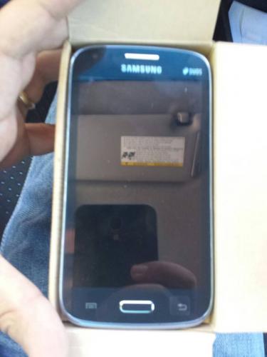 Vendo Samsung Galaxy Core Duos en caja todo - Imagen 2