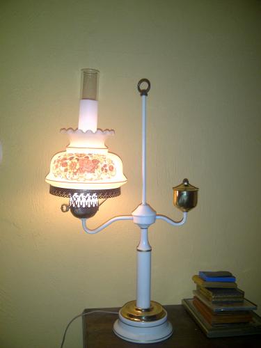 bonita lampara tipo quinque con valor de Q300 - Imagen 3
