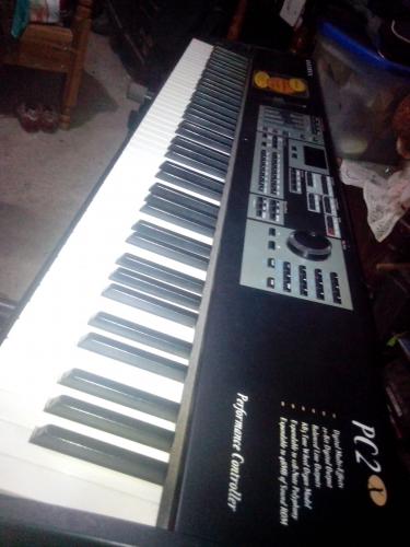 Ganga Vendo teclado kurzweil PC2X en Q7000 pr - Imagen 1