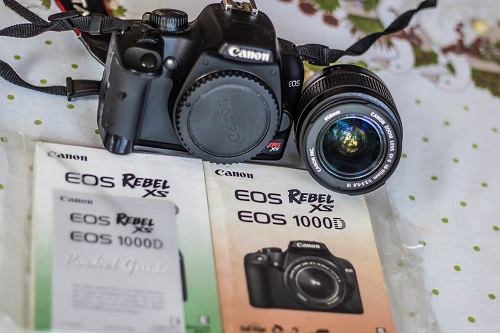  Camara CANON REBEL XS  EOS 1000D  lente 18 - Imagen 3