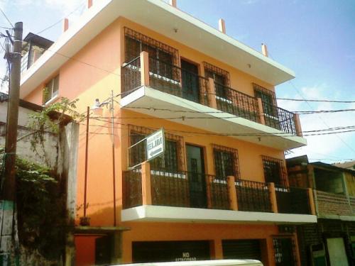 En Chichicastenango se vende Casa de 3 nivele - Imagen 1