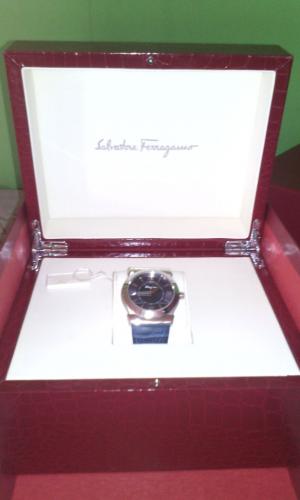 Vendo reloj para dama Salvatore Ferragamo co - Imagen 1