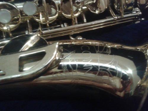 Vendo saxofones altos marca Conn con su estuc - Imagen 3