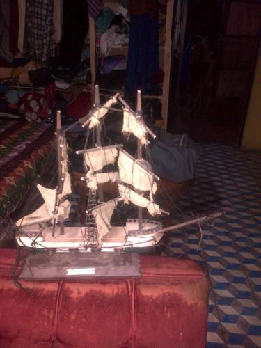 vendo barco velero SAVANNAH Ingles tallado en - Imagen 1