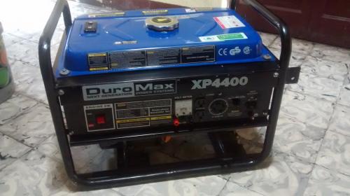 Generador Duro Max 4400w 7HP 150 horas de  - Imagen 1