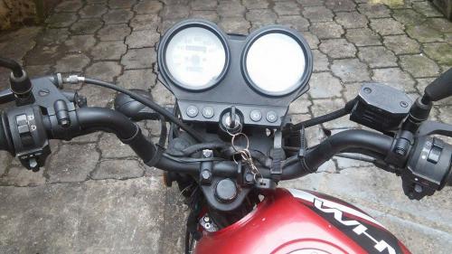 Vendo moto con papeles en orde AHM 125 cc V - Imagen 3