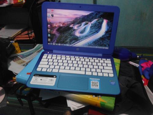 Cambio esta bonita laptop recientraida de los - Imagen 1
