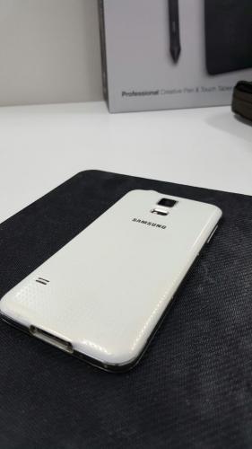 Vendo Galaxy S5 Blanco 16GB Solo funciona pa - Imagen 2