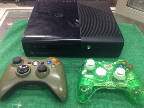 Xbox 360 chipeado rgh slim E  Q2000 No negoci - Imagen 1