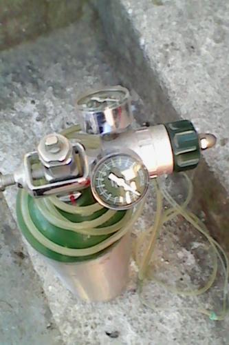 cilindro de oxigeno vacio vendo usado en bue - Imagen 2