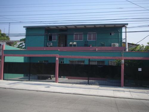 Vendo una casa grande en San Pedro Sula Hond - Imagen 1