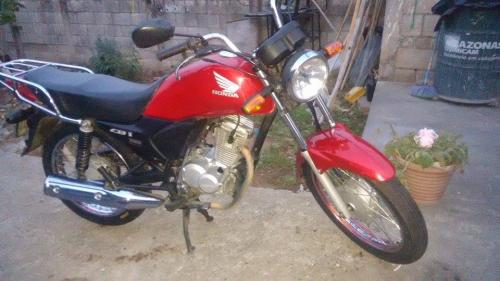 GANAGA Q650000 Moto Honda CB1 M/12 nítida - Imagen 1
