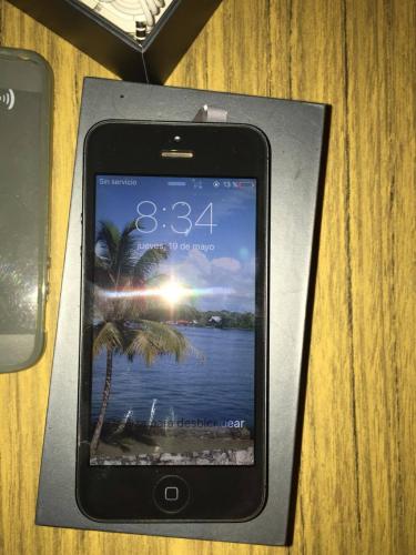  Vendo Iphone 5 color negro y gris capacidad - Imagen 1