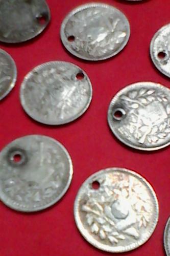 vendo 40 monedas de medio real de guatemala  - Imagen 2