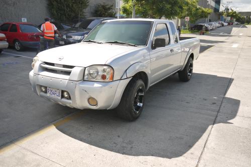 Vendo Bonito PickUp Nissan Frontier XE 2002 - Imagen 1