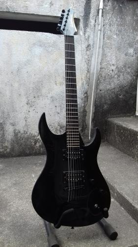 Guitarra eléctrica marca Washburn modelo XM - Imagen 1
