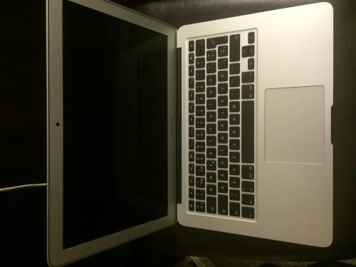 Vendo Macbook Air nitida nueva procesador  - Imagen 2