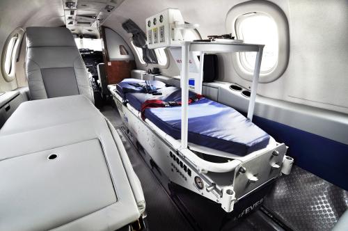 Lear Jet   35   con equipo medico Espectrun 2 - Imagen 3