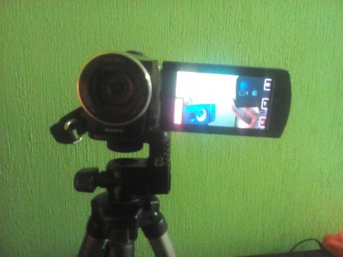 Vendo Camara de vídeo Sony HDRCX110 Touch   - Imagen 3