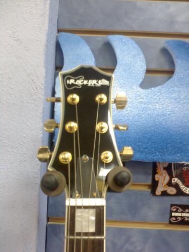 Vendo Guitarra Eléctrica Rocker En buen est - Imagen 3