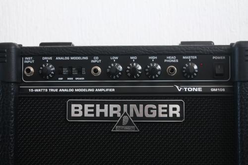 Amplificador Behringer Potencia: 15wts Modelo - Imagen 1