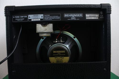 Amplificador Behringer Potencia: 15wts Modelo - Imagen 3