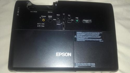 Vendo proyector Epson power lite s5 excelente - Imagen 1