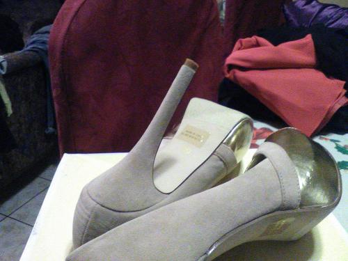 vendo Zapatos nuevos de dama plataformas beig - Imagen 2