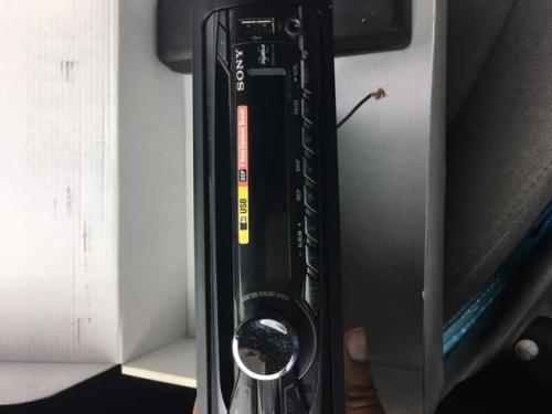 Radio Sony Xplod USB en excelentes condicione - Imagen 1