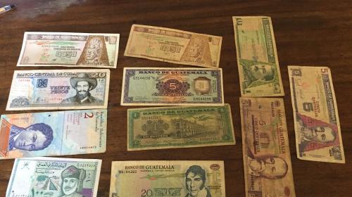 Vendo lote de billetes antiguos a buen precio - Imagen 1