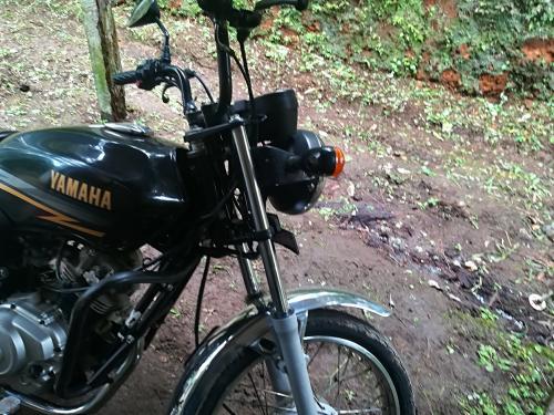 Vendo moto yamaha crux 2014 en buen estado pa - Imagen 2