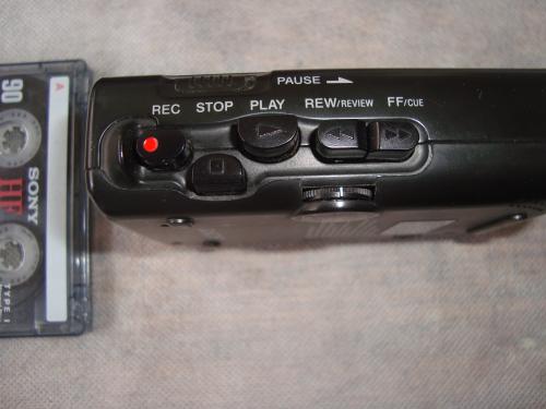 Grabadora a baterias 2AA de cassette Sony 9X1 - Imagen 3