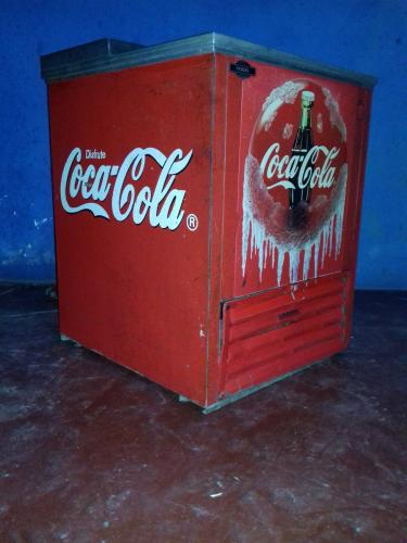 vendo congelador vintage de la cocacola marca - Imagen 2