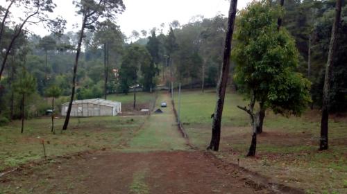 Amplio terreno en Chimaltenango de 10X30mts2  - Imagen 1