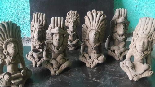 Vendo 7 estatuas Antiguas Maya  - Imagen 1