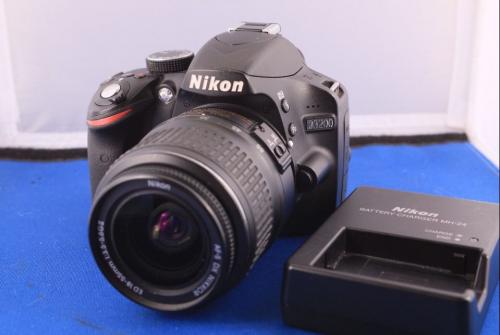 Nikon D3200 242 megas Q290000 tiene apena - Imagen 1