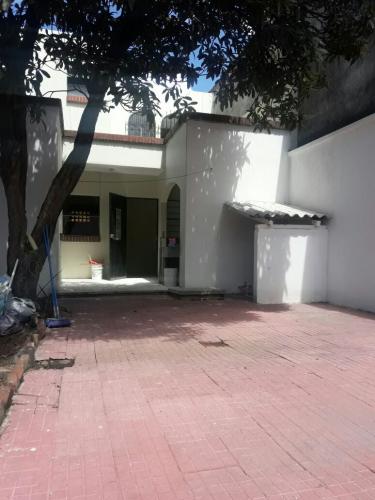 Casa en venta Zona 1 ubicada en  3ra avenida  - Imagen 3