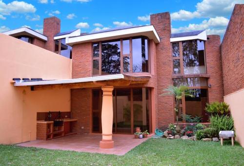 Vendo linda Casa en El Prado Zona 10 final 2 - Imagen 1