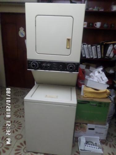 Se vende Torre de lavado (lavadora y secadora - Imagen 1