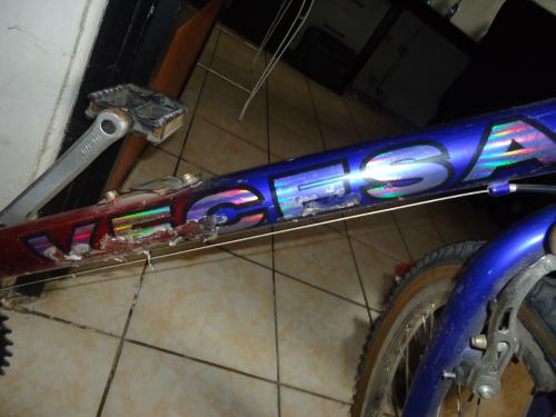 Vendo bicicleta Shimano 8/10 poco uso color - Imagen 2