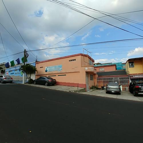 Alquilo local comercial en San Cristóbal sec - Imagen 1