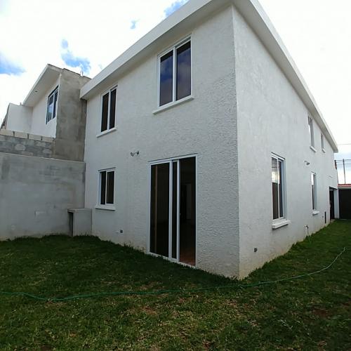 Casa totalmente nueva en venta en Loma Real S - Imagen 3
