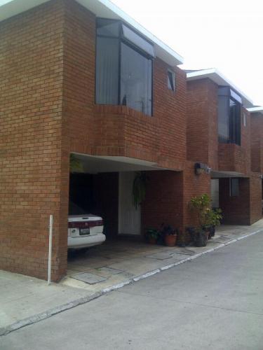 Vendo linda casa en Condominio Montesano Zon - Imagen 1