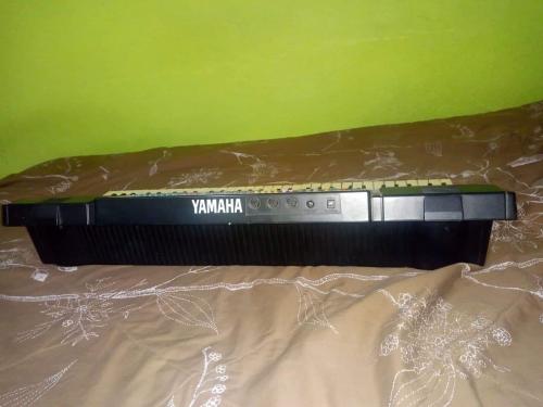 Vendo teclado yamaha se vende por falta de us - Imagen 3