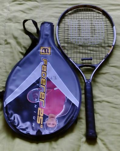 Vendo raqueta de tenis marca Wilson Federer25 - Imagen 1