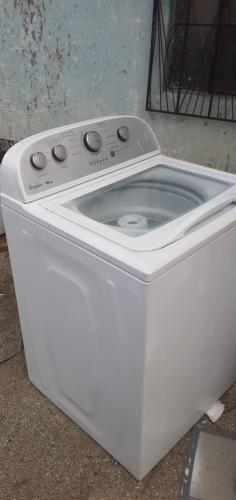 Vendo lavadora Whirlpool 18 kgs Q1 500 Edgar - Imagen 1
