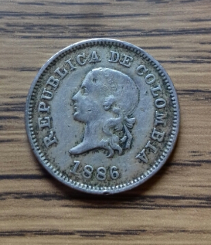 Moneda antigua fecha 1886 REPÚBLICA DE COLOM - Imagen 1