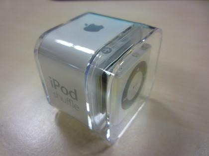 Ipod Shuffle 2 gb silver Q42500  en su caja  - Imagen 1
