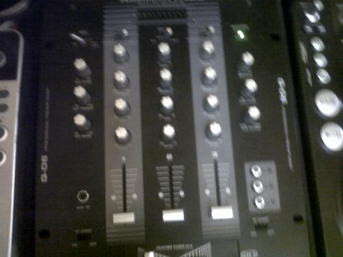 Vendo mixer profesional American Audio de 6 c - Imagen 1